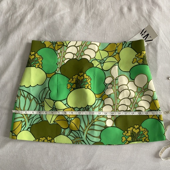 ZARA Patterned Mini Skirt Blogger Favourite - Picture 7 of 16